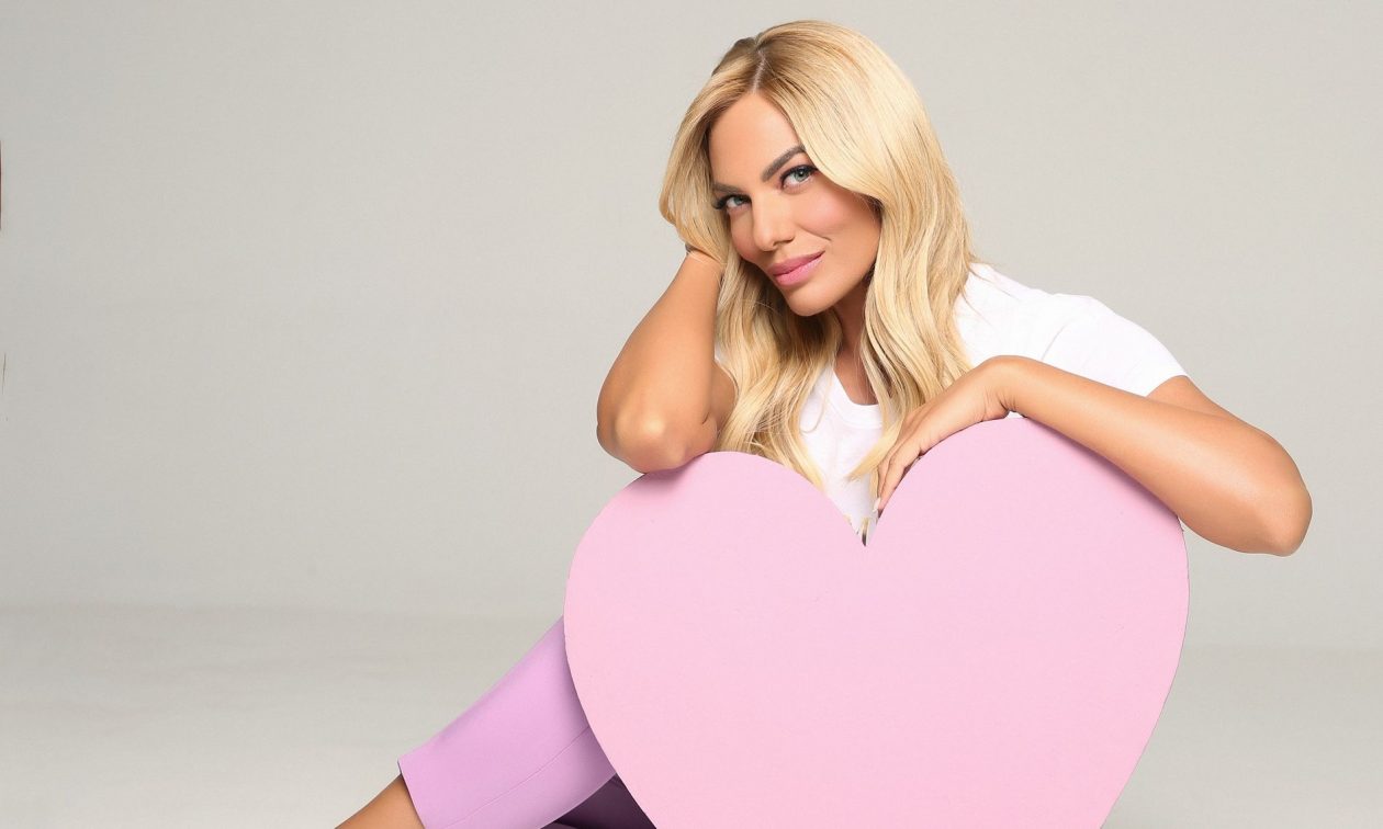 Παρουσιάστριες με stalkers – Από τη Φαίη Σκορδά στην Ελένη Χατζίδου