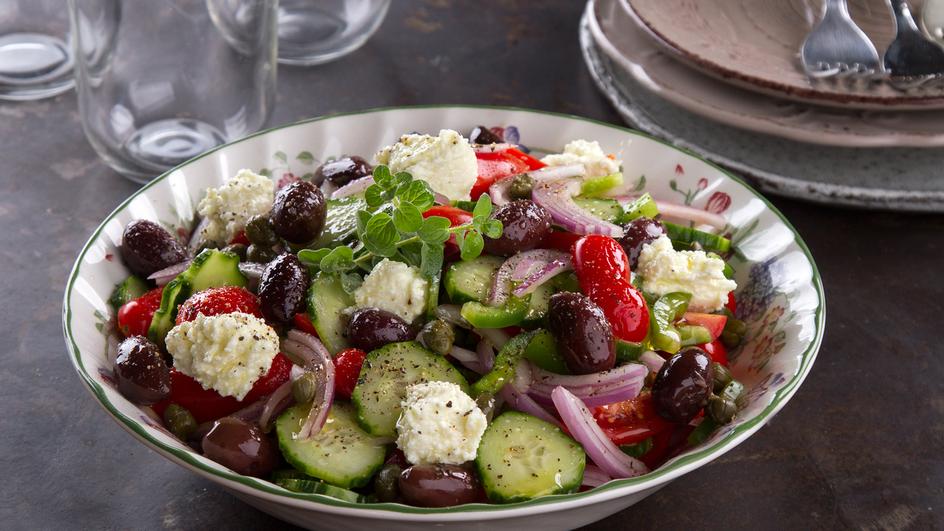 Πώς μετατρέπουμε τη χωριάτικη σε ένα χορταστικό γεύμα;