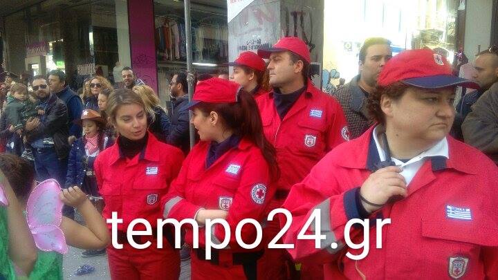 Οι "φύλακες άγγελοι" των παιδιών στην παρέλαση της Κυριακής!