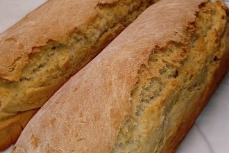 Εύκολο σπιτικό ψωμί