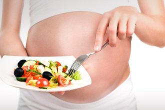 Έρευνα: Οι έγκυες που καταναλώνουν ψάρια γεννούν παχύσαρκα παιδιά
