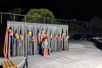 Καταχειροκροτήθηκε η νέα παράσταση του ΕΙΡΜΟΥ «Σειρήνες στον Άδη» – ΦΩΤΟ