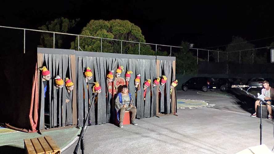 Καταχειροκροτήθηκε η νέα παράσταση του ΕΙΡΜΟΥ «Σειρήνες στον Άδη» – ΦΩΤΟ