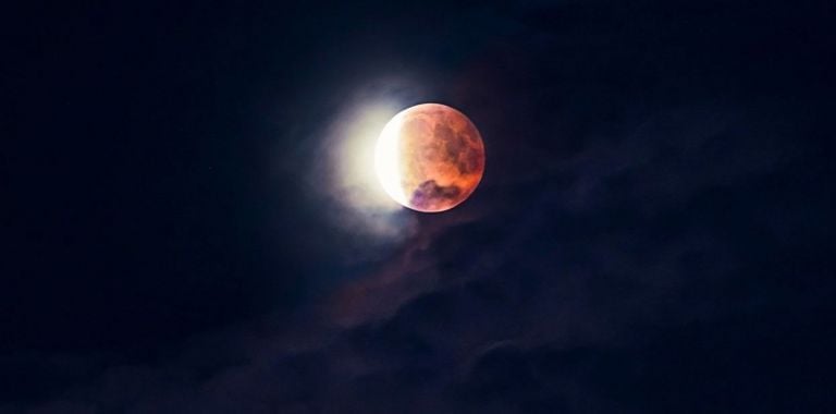 Πάτρα: Ακυρώνεται η παρατήρηση της έκλειψης σελήνης