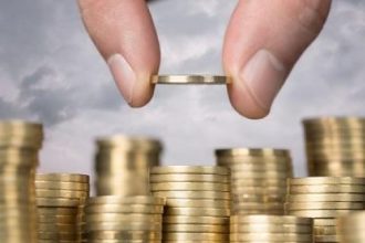 Ποιές επενδύσεις, από ποιούς και γιατί;