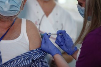 Έντονο ενδιαφέρον και μεγάλη συμμετοχή στην ημερίδα με θέμα: «Ενημέρωση για τον εμβολιασμό έναντι Covid 19 στις ευπαθείς ομάδες»