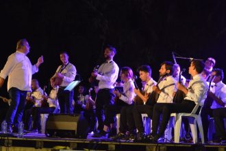 Παράκτιοι Μεσογειακοί Αγώνες: Μουσική και αθλητισμός ενώθηκαν μέσα από τα μπουζούκια - ΦΩΤΟ