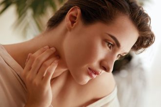 Πώς θα αντιμετωπίσεις τις ορμονικές αλλαγές στην επιδερμίδα σου;