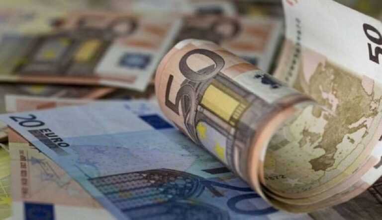 e-ΕΦΚΑ: Σήμερα η εφάπαξ οικονομική ενίσχυση σε συνταξιούχους και το επίδομα αλληλεγγύης σε ευάλωτους