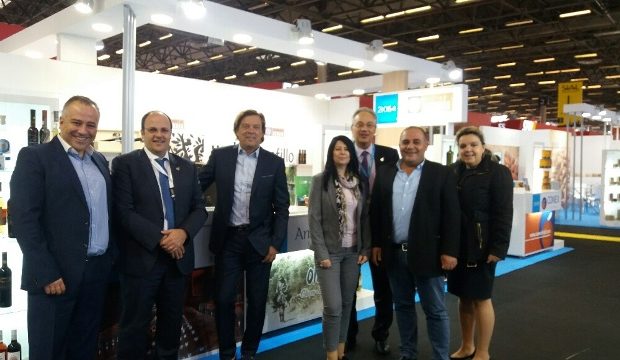 To Eπιμελητήριο Αχαΐας σε έκθεση στο Παρίσι