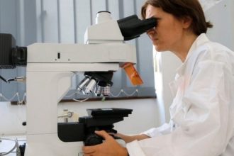 Οι γυναίκες δεν γνωρίζουν ότι το 95% του ωοθηκικού αποθέματός τους έχει χαθεί έως την ηλικία των 35 ετών