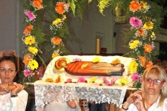 Αντίρριο: Σήμερα η περιφορά του επιταφίου της Θεοτόκου στον Ιερό Ναό Αγίου Νικολάου