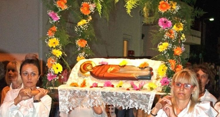 Αντίρριο: Σήμερα η περιφορά του επιταφίου της Θεοτόκου στον Ιερό Ναό Αγίου Νικολάου