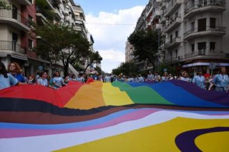 Θεσσαλονίκη: Ξεκίνησε η μεγάλη παρέλαση υπερηφάνειας του Europride - Δείτε βίντεο και φωτογραφίες