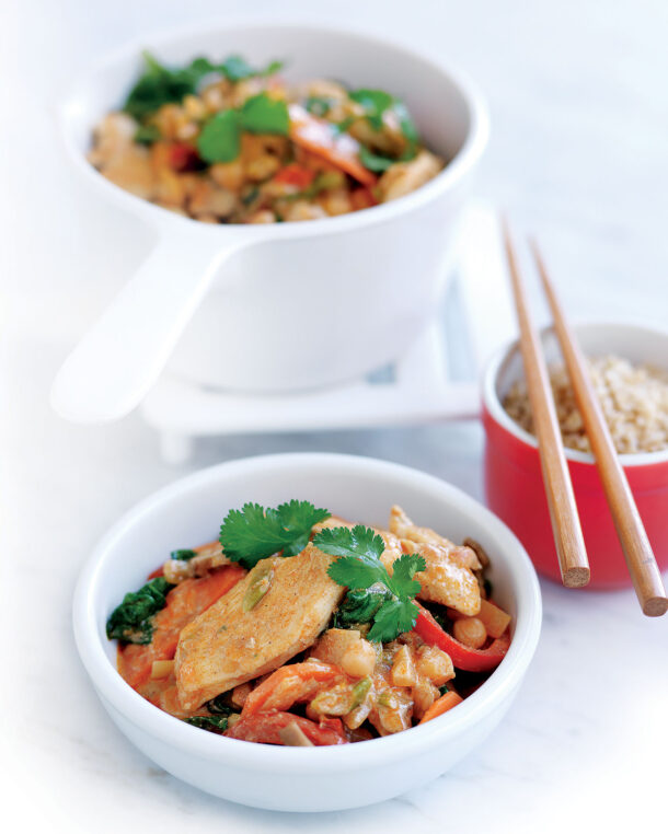 Εξωτικό κοτόπουλο με ρεβύθια στην κατσαρόλα