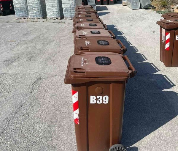 Δυτική Αχαΐα: Έρχονται οι καφέ κάδοι για την οικιακή κομποστοποίηση των απορριμμάτων