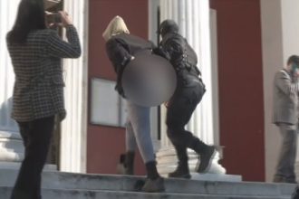 Εύβοια: Δίωξη για ανθρωποκτονία από κοινού σε ήρεμη ψυχική κατάσταση στα δύο αδέλφια και τον γαμπρό