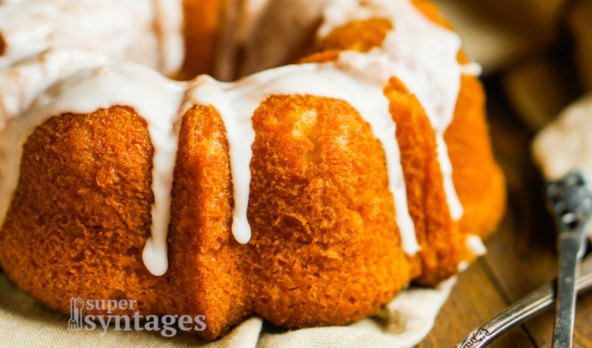 Εύκολο Χριστουγεννιάτικο κέικ με γλάσο