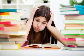 Οι τελικές εξετάσεις στα σχολεία με τα μάτια των μαθητών