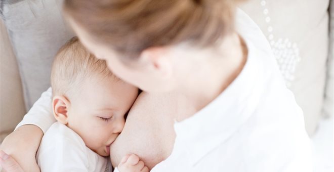 Ο θηλασμός μειώνει τον κίνδυνο για καρκίνο της μήτρας