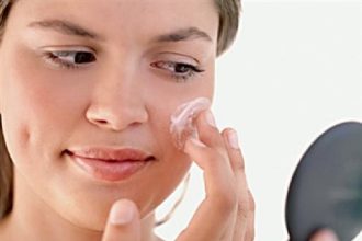 Ποιες κακές συνήθειες επιδεινώνουν την ακμή;