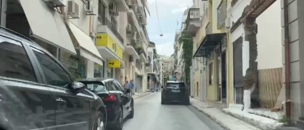 Πάτρα: Οδός Φιλοποίμενος, ένας δρόμος για γέλια και για κλάματα...