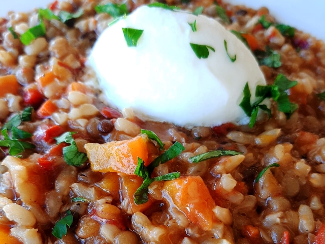 Φακόρυζο με κριθάρι και σιτάρι