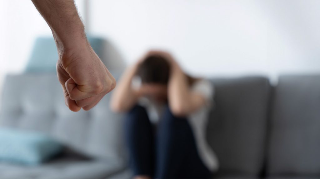 Έξι νέες συλλήψεις και συνολικά δεκατέσσερις δικογραφίες για ενδοοικογενειακή βία στη Δυτική Ελλάδα