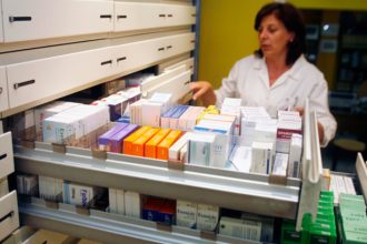 Ιδιοκτησιακό καθεστώς και Μη Συνταγογραφούμενα Φάρμακα τα «αγκάθια» των φαρμακοποιών