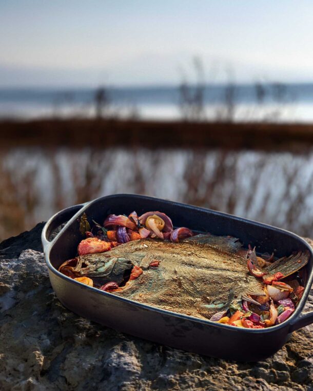 Ψάρι φασί με πράσα στον φούρνο