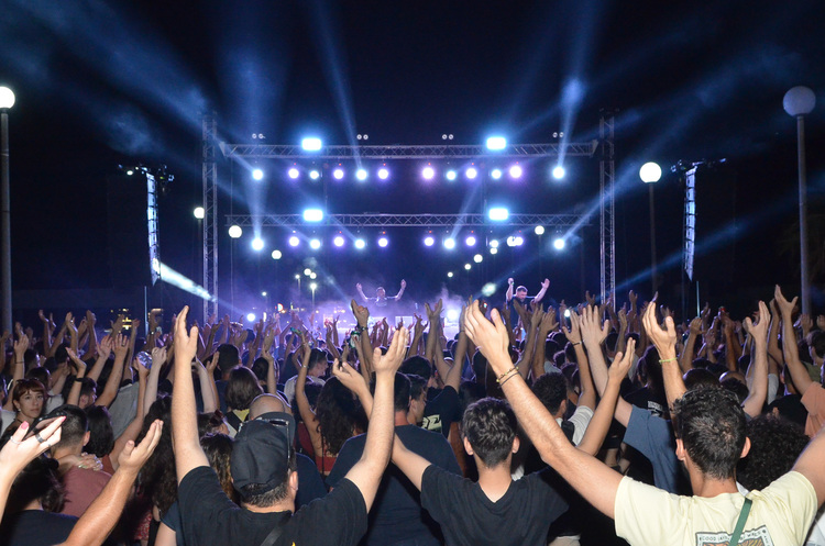 Οι μαθητές της Πάτρας φώναξαν ΟΧΙ στα ναρκωτικά - ΝΑΙ στη ζωή (ΦΩΤΟ)