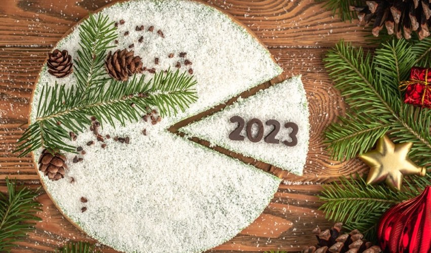 Ο Σύλλογος Δασκάλων και Νηπιαγωγών Πάτρας κόβει την Πρωτοχρονιάτικη πίτα του