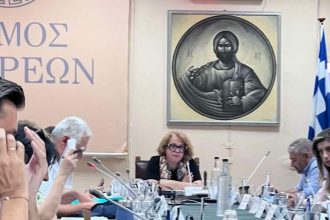 Σε πρώτη... "εμφάνιση"