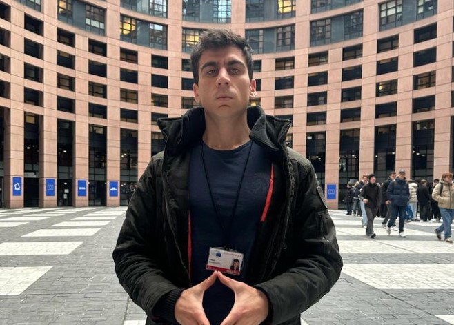 Γιατί ο Φειδίας ...κοντραρίστηκε με τον αντιπρόεδρο της Ευρωβουλής για ένα βίντεο