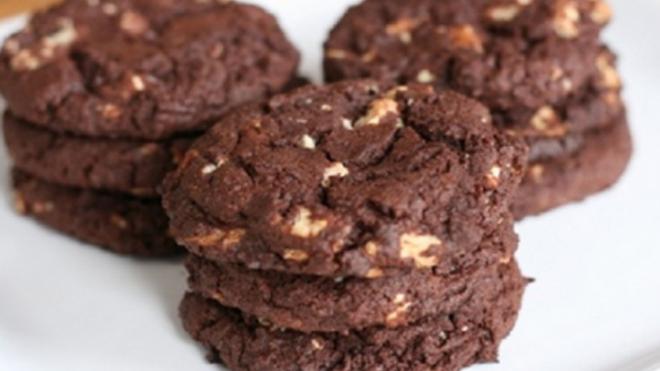 Μπισκότα με κακάο και βούτυρο