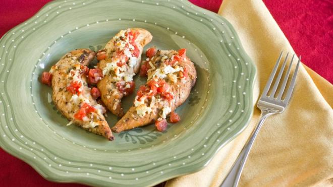 Κοτόπουλο με φέτα και ντομάτα