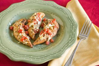 Κοτόπουλο με φέτα και ντομάτα