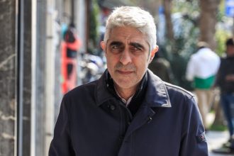 Οργή Γ. Τσίπρα για τα περί αργομισθίας: «Τους φτύνω στα μούτρα»