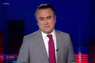 Σφίγγει το λουρί