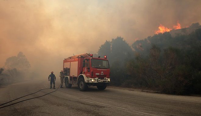Σε εξέλιξη πυρκαγιά στα Παλιάμπελα Βόνιτσας