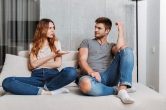 Άνδρες: Γιατί κάποιοι δυσκολεύονται να μεγαλώσουν;