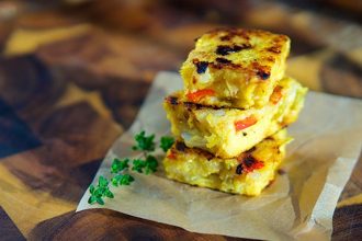 Αλμυρό κέικ με πιπεριές