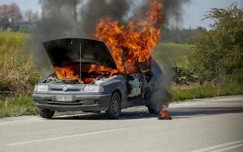 Πάτρα: Κινητοποίηση της Πυροσβεστικής για φωτιά σε ΙΧ