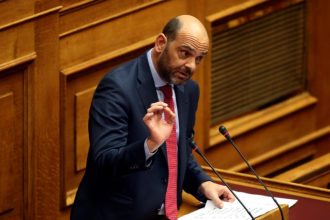 Πρωταγωνιστής σε θεατρική παράσταση ο Ιάσωνας Φωτήλας