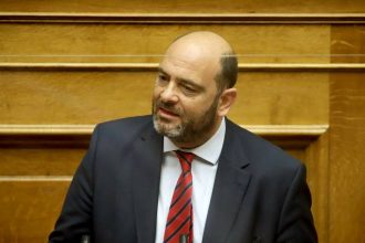 Το ξέφωτο είναι μπροστά μας