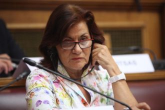 Η Φωτίου, η… Φρειδερίκη και η αντίδραση του ΠΑΣΟΚ