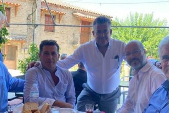 Μια φωτογραφία, δύο λεζάντες!