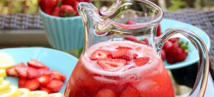 Λεμονάδα με φράουλα, σπιτική