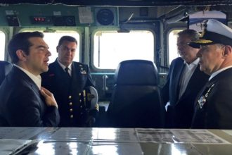 Πάσχα πάνω σε φρεγάτα για Τσίπρα - Καμμένο