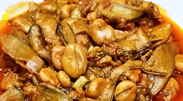 Φρέσκα κουκιά γιαχνί